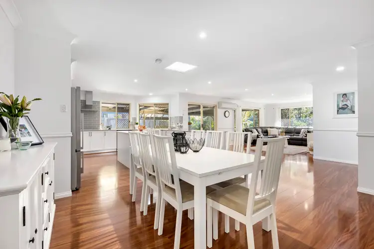 16 Monet Crescent, Mackenzie QLD 4156