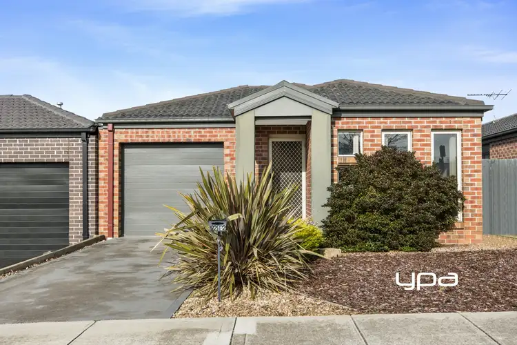 2/221 Gap Road, Sunbury VIC 3429