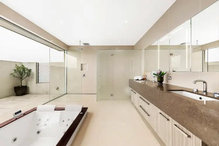 Fourth view of Homely house listing, 10 Logan Court, Lysterfield VIC 3156
