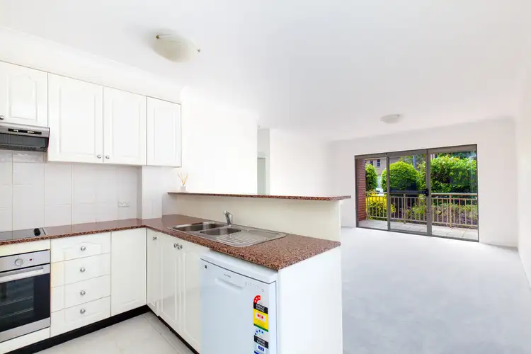 2/5-7 Gulliver Street, Brookvale NSW 2100