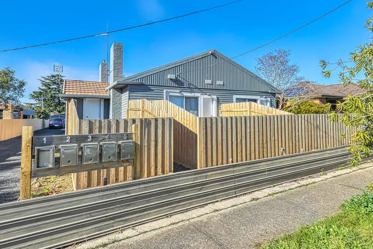 14 Queens Avenue, Ararat VIC 3377