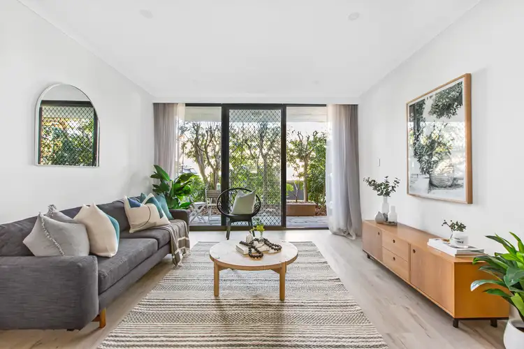 8/30 Kooloora Avenue, Freshwater NSW 2096