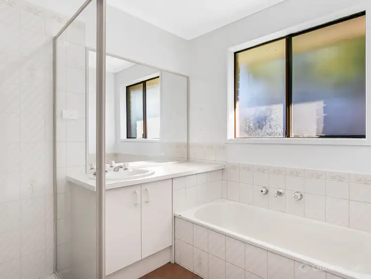 Sixth view of Homely unit listing, 2/6 Blackwood Drive, Narre Warren VIC 3805