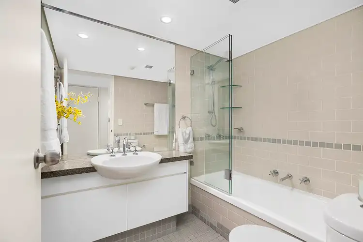Fifth view of Homely apartment listing, 405/37-39 McLaren Street, North Sydney NSW 2060
