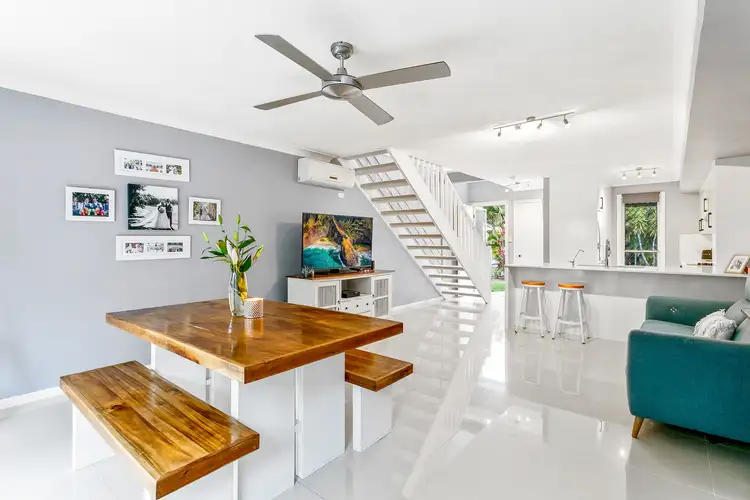 18/215 Cottesloe Drive, Mermaid Waters QLD 4218