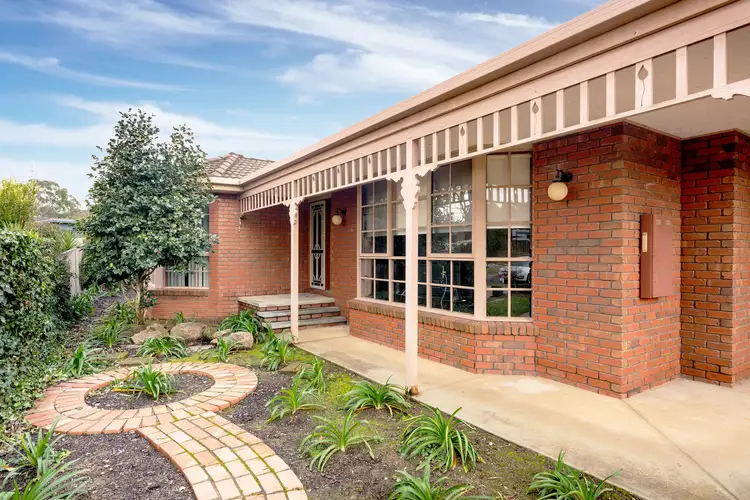Second view of Homely house listing, 4 Camola Court, Wodonga VIC 3690