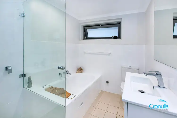 Sixth view of Homely apartment listing, 2/6-8 McDonald Street, Cronulla NSW 2230