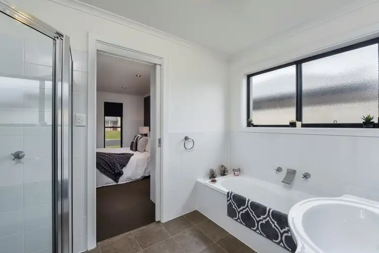Fifth view of Homely house listing, 3 Lumidin Boulevard, Mount Gambier SA 5290