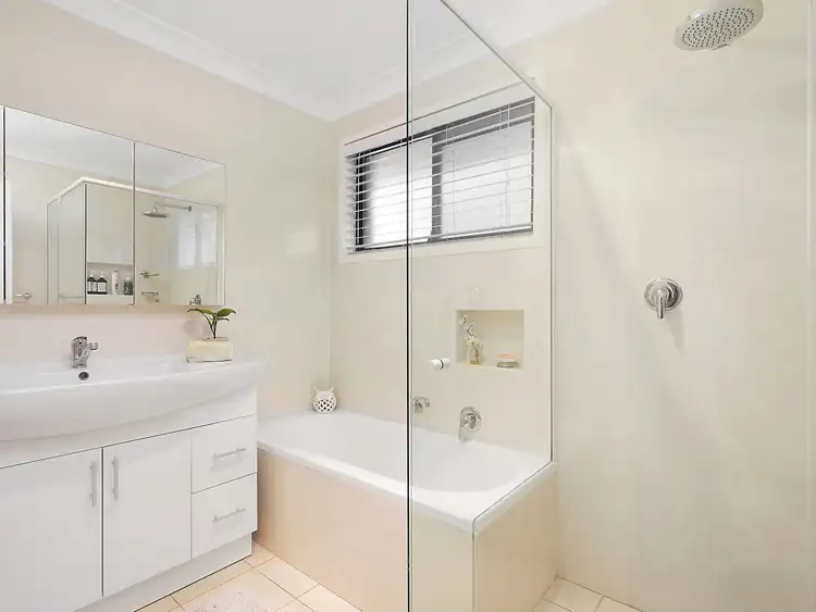 Fifth view of Homely house listing, 27 Sutherland Avenue, Kings Langley NSW 2147