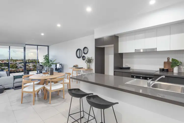 214/8 Deshon Street, Woolloongabba QLD 4102