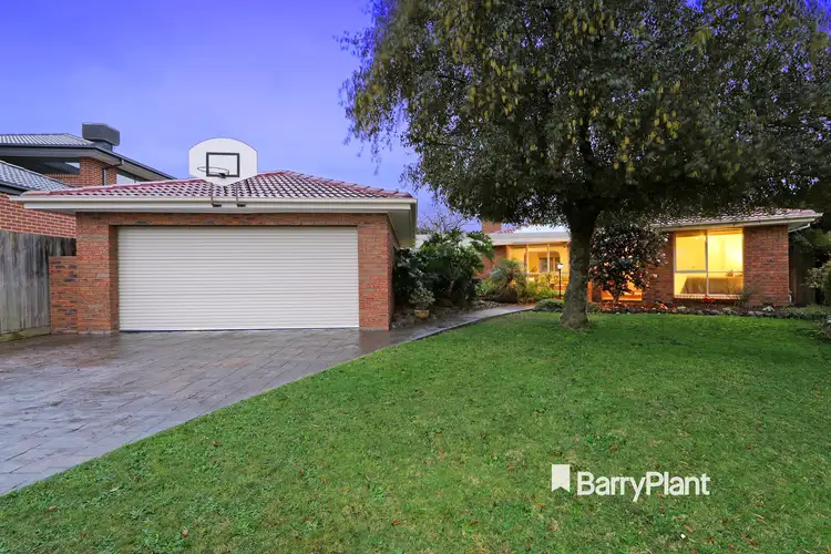 8 Danube Court, Rowville VIC 3178