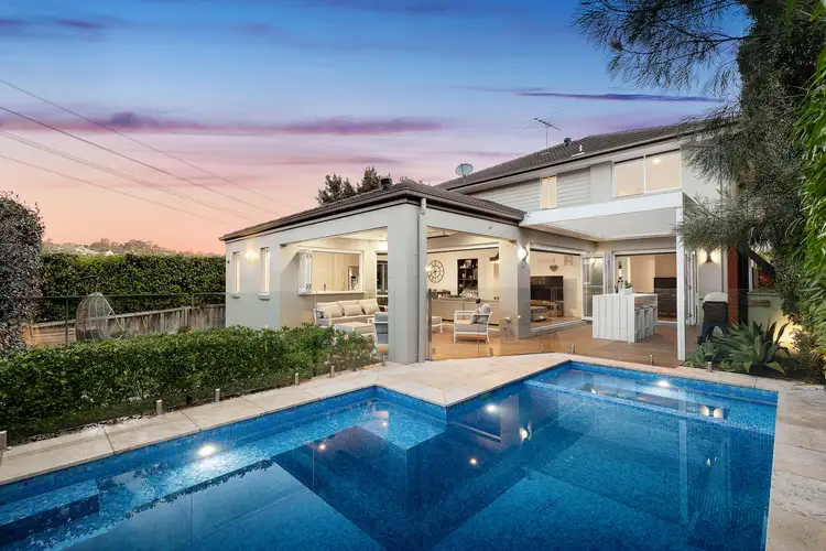 60 Carnarvon Drive, Frenchs Forest NSW 2086