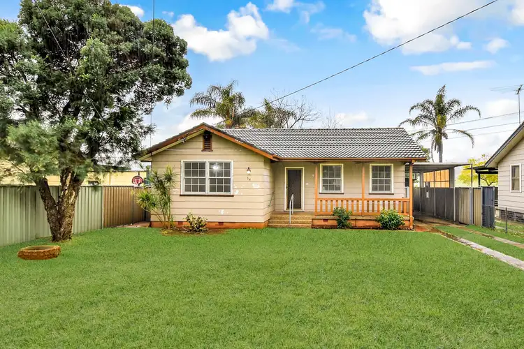 54 Tarawa Road, Lethbridge Park NSW 2770