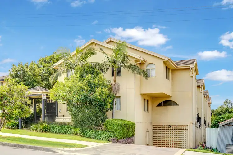 4/2 Loftus Street, Wollongong NSW 2500