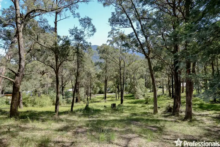 16 Yarra Valley Crescent, East Warburton VIC 3799