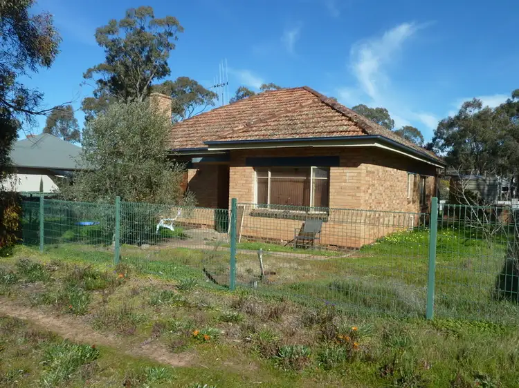 64 Ridge Street, Wedderburn VIC 3518