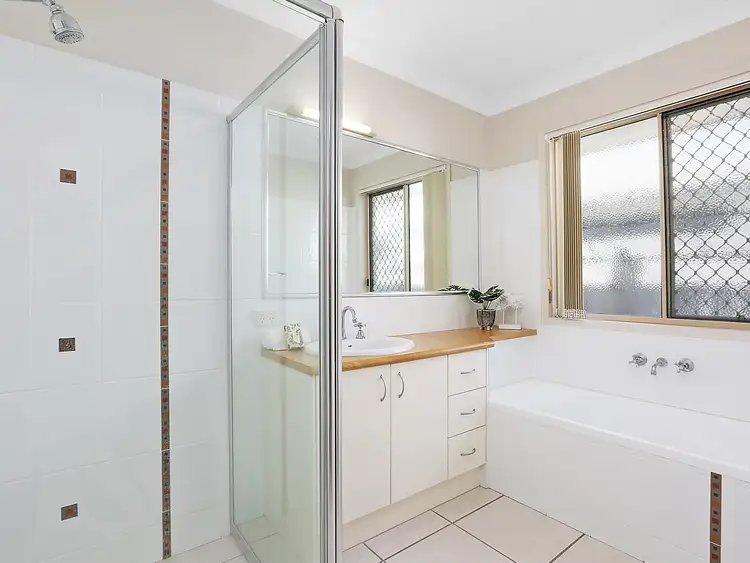 Sixth view of Homely house listing, 2 Kamala Place, Meridan Plains QLD 4551