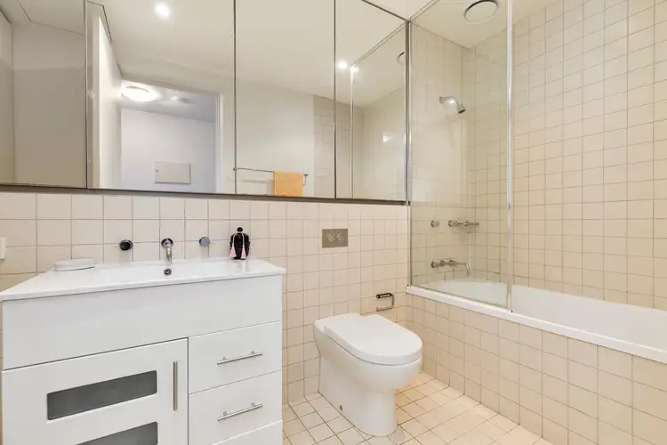 Fourth view of Homely apartment listing, 1/2 Horizon Drive, Maribyrnong VIC 3032