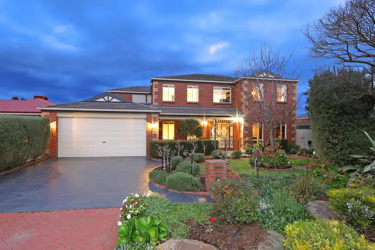 6 Troon Court, Rowville VIC 3178