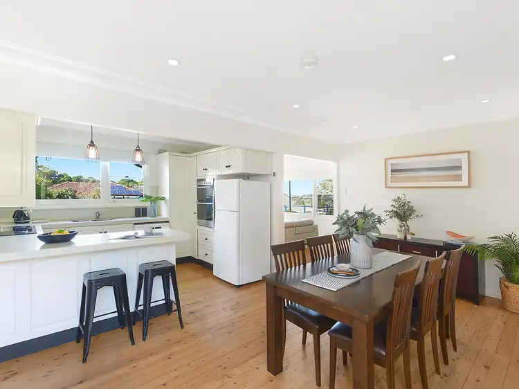 6 Andrew Avenue, Keiraville NSW 2500