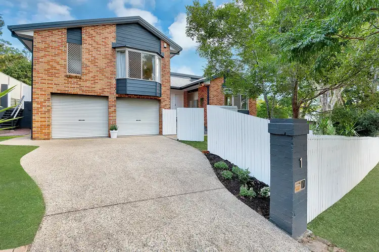 1 Toddington Street, Chapel Hill QLD 4069
