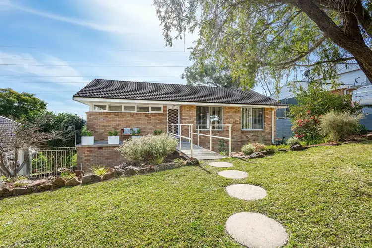 8 Peebles Avenue, Kirrawee NSW 2232