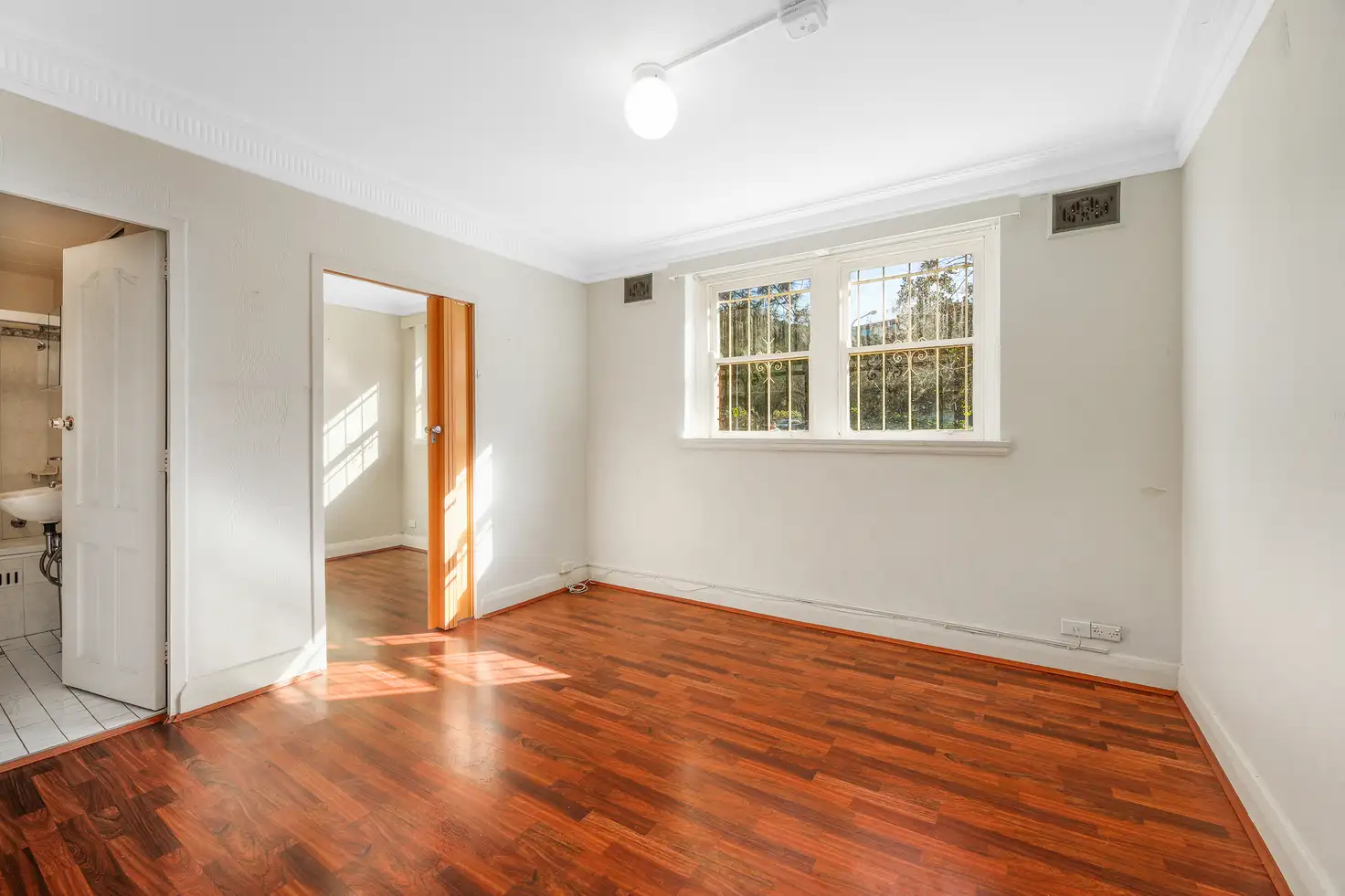 Main view of Homely studio listing, 2/2 Ward Avenue, Elizabeth Bay NSW 2011