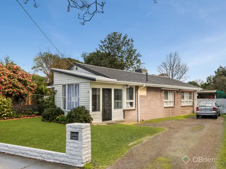 27 Kareela Road, Frankston VIC 3199
