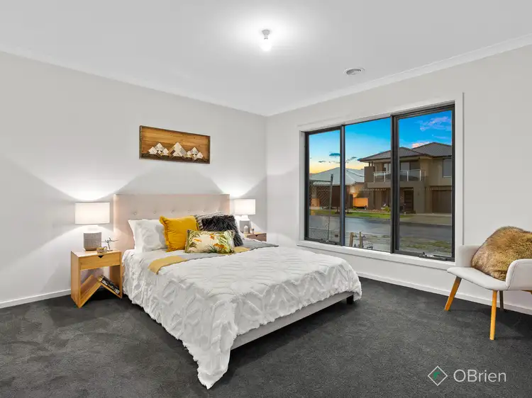 Fifth view of Homely house listing, 18 Cilroy Crescent, Cranbourne South VIC 3977