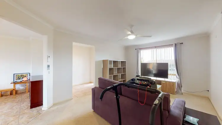 Fifth view of Homely house listing, 1 Arwon Close, Traralgon VIC 3844