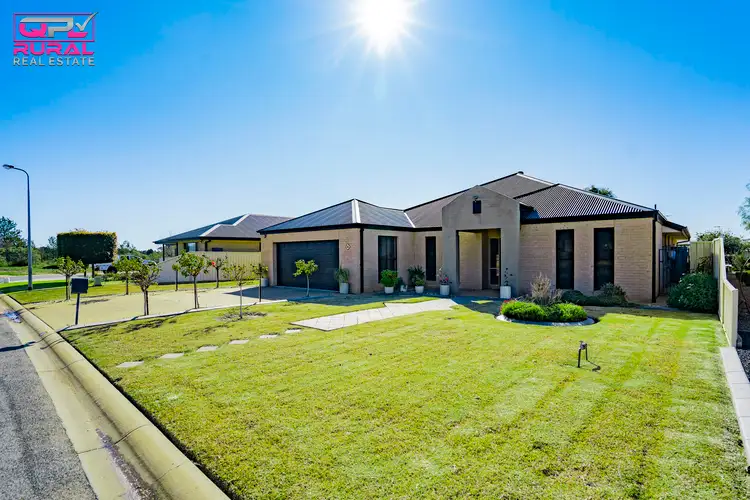 14 Anzac Crescent, Narrandera NSW 2700