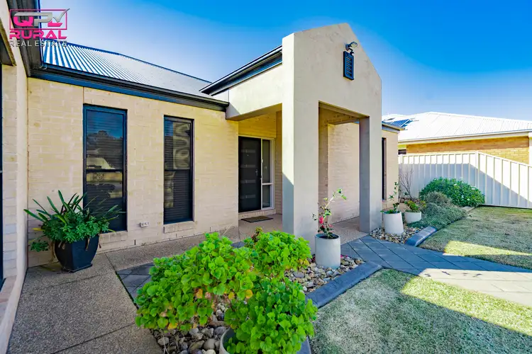 Fifth view of Homely house listing, 14 Anzac Crescent, Narrandera NSW 2700