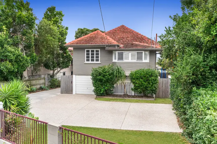 9 Preston Road, Manly West QLD 4179