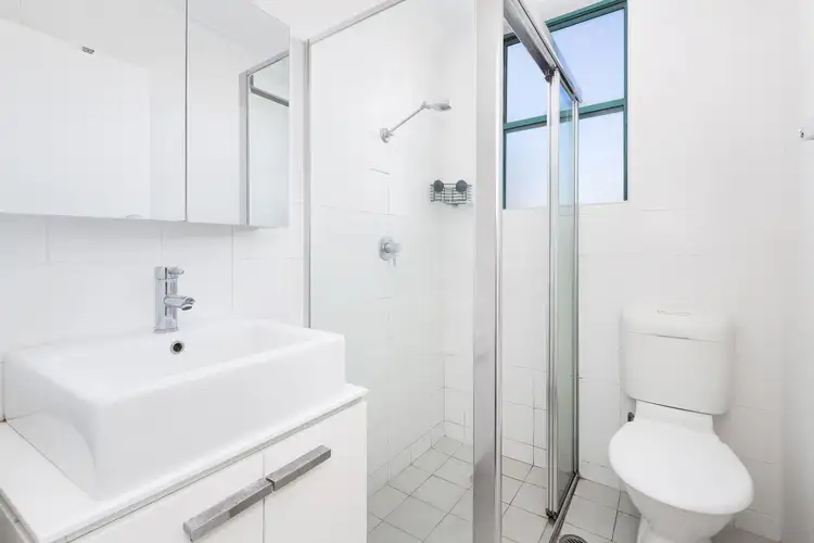 Fifth view of Homely apartment listing, 1/15 Links Avenue, Cronulla NSW 2230