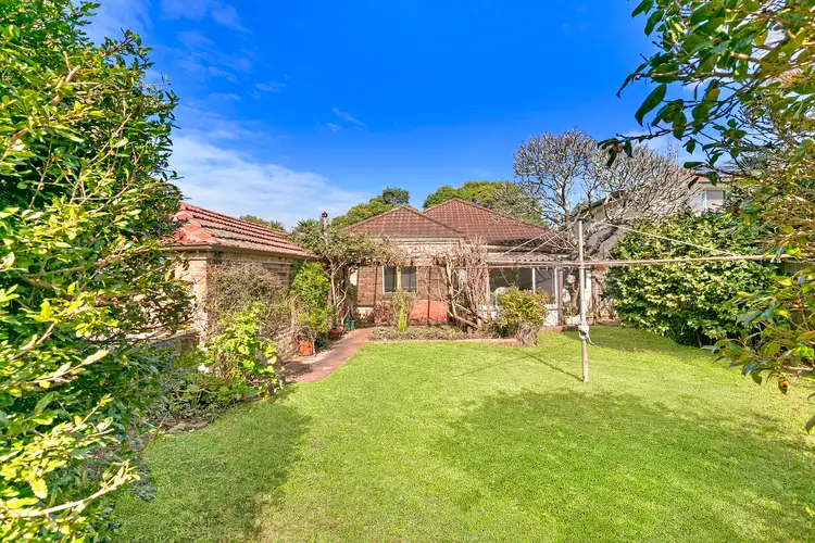 41 Wyuna Avenue, Freshwater NSW 2096