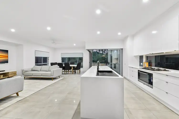 6 Creekside Circuit, Nambour QLD 4560
