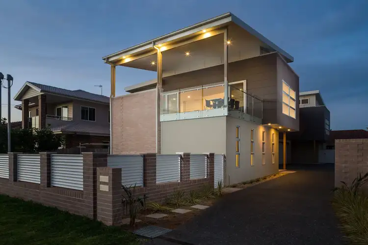 1/3 Little Lake Crescent, Warilla NSW 2528