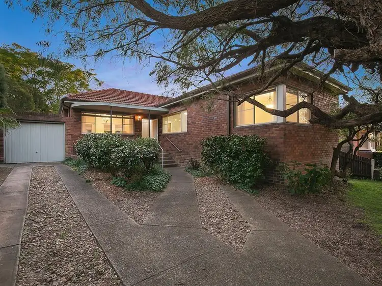 15 Glenview Avenue, Earlwood NSW 2206