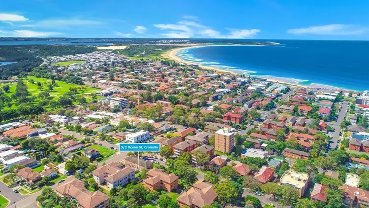 Second view of Homely apartment listing, 3/2 Ocean Street, Cronulla NSW 2230