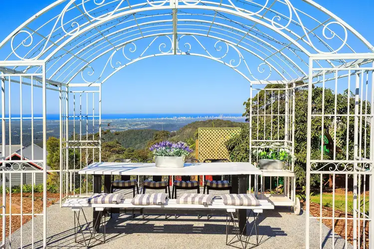 36 Paradise Drive, Tamborine Mountain QLD 4272