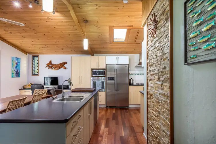 24 Jubilee Drive, Coffin Bay SA 5607