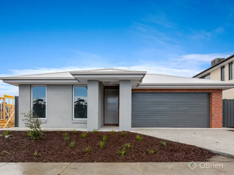 13 Revelstoke Crescent, Pakenham VIC 3810