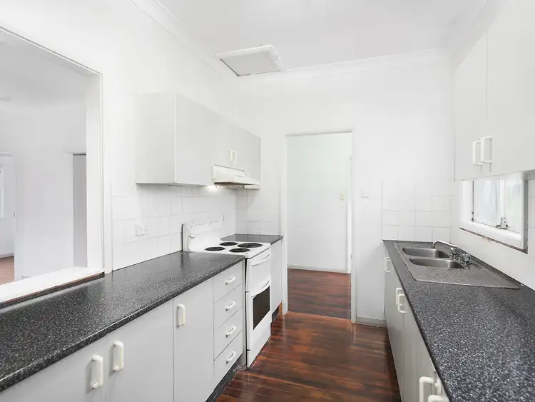 Fifth view of Homely house listing, 36 Laelana Avenue, Budgewoi NSW 2262