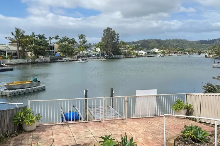 6 Chown Avenue, Currumbin Waters QLD 4223