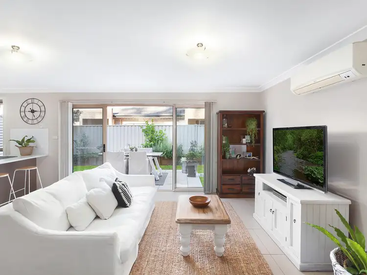 6/20A Kinarra Avenue