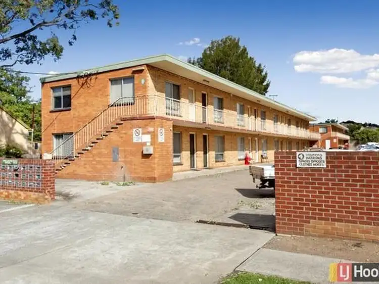 1/9 Macquoid Street