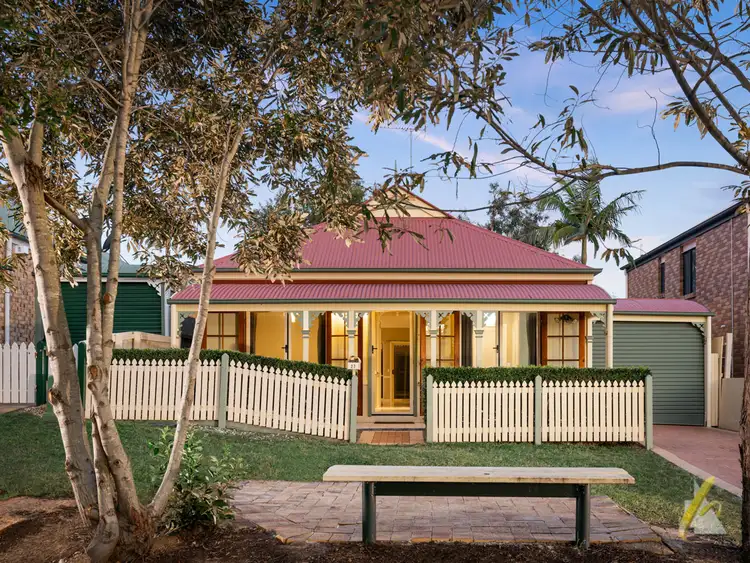 27 Toomba Place, Forest Lake QLD 4078
