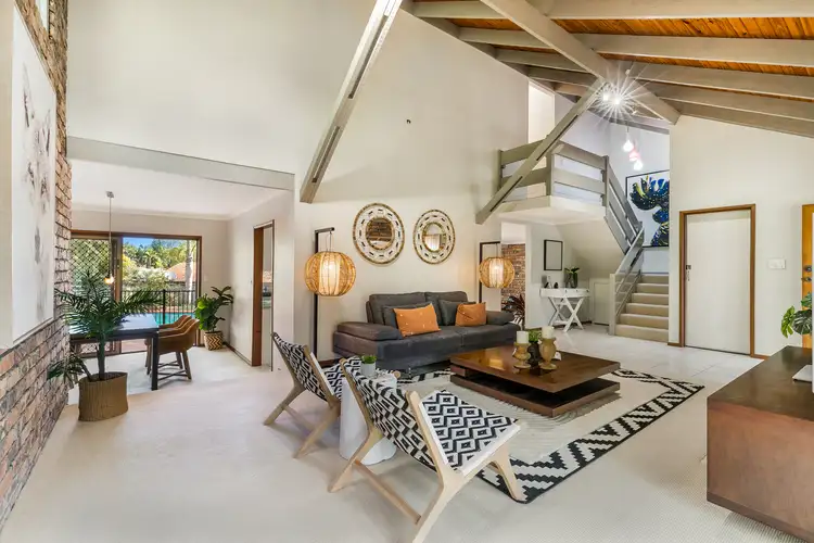 1 Green Hill Court, Sinnamon Park QLD 4073