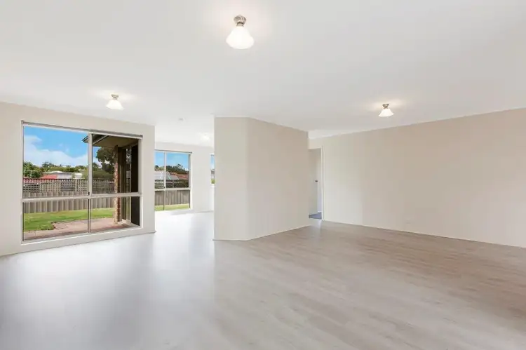 Fifth view of Homely house listing, 10 Verdeilho Circuit, Old Reynella SA 5161