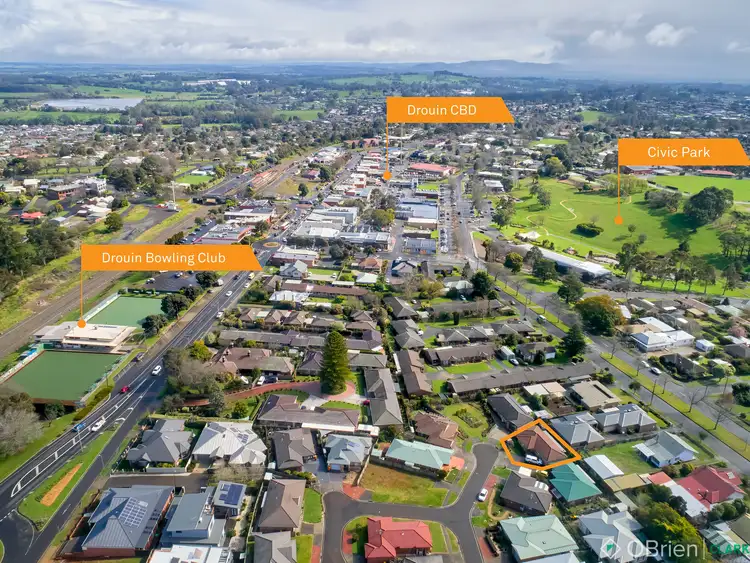 Second view of Homely house listing, 14 Rees Close, Drouin VIC 3818